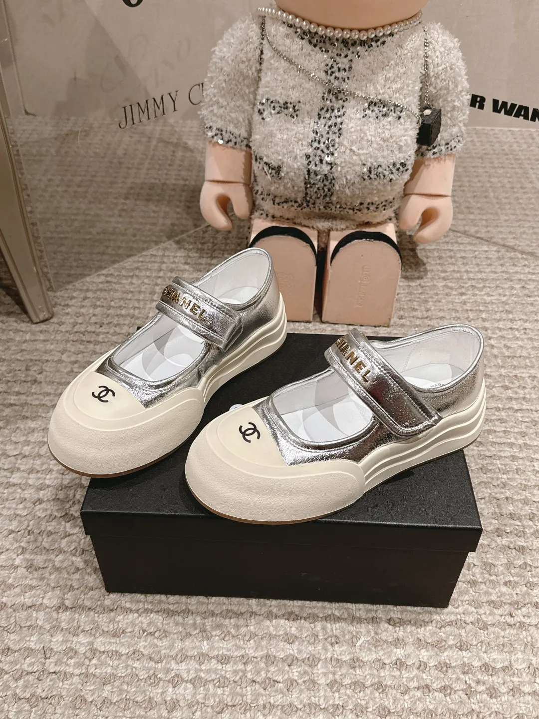 👟👟Ex-factory price 600👟👟 Chanel 25k new counter shoes, ceiling top quality [proud] This shoe is really a lucky star for small people, thick sole 5cm, more refined, rhombus, slim legs, the key is very comfortable upper foot: imported cowhide, lining: leather lining, outsole: genuine molded TPU outsole ~ 5cm heel height Size: 35-40 (41 made to order, non-refundable)
